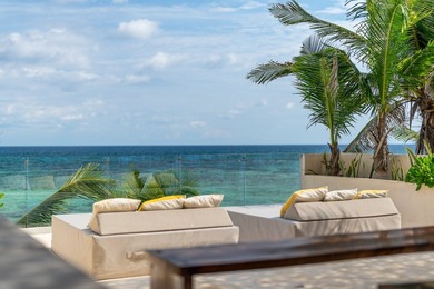 This beach house is absolutely amazing! Located in a beautiful - photo 36