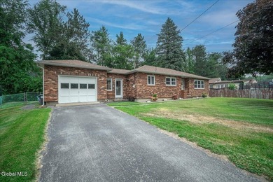 Well maintained and updated all brick 3 bedroom 2 full bath - photo 3