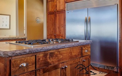 Experience luxury golf course living with warm modern finishes - photo 22
