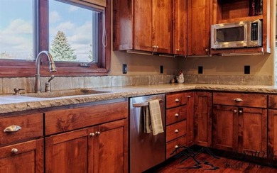 Experience luxury golf course living with warm modern finishes - photo 25