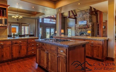 Experience luxury golf course living with warm modern finishes - photo 26