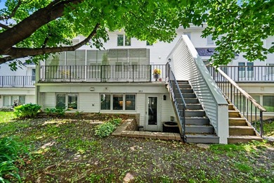 Just step out from this townhouse onto the East River Parkway - photo 27