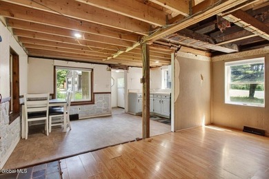 Bring your vision and make this charming 1928 bungalow your own! - photo 10