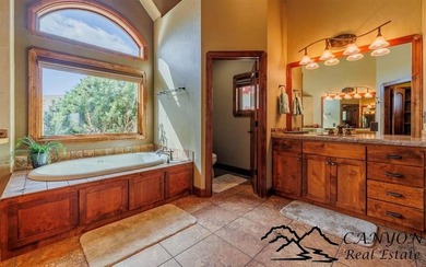 Experience luxury golf course living with warm modern finishes - photo 46