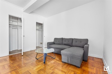 Welcome to Walden Terrace in Rego Park, this highly desirable - photo 7