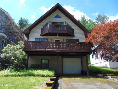 Lake Wallenpaupack Home For Sale in Greentown Pennsylvania