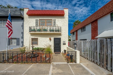 (private lake, pond, coastal) Townhome/Townhouse Sale Pending in Daytona Beach Florida