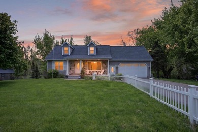 Spacious and beautifully maintained 4-bedroom, 4-bath home - photo 1