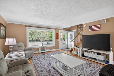 Spacious and beautifully maintained 4-bedroom, 4-bath home - photo 10