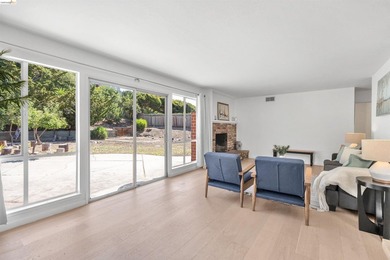 Charming upper May Valley 3 bedroom/ 2 bath home with a - photo 11