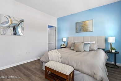 Welcome home to this refreshed first-floor 2-bedroom, 2-bath - photo 14