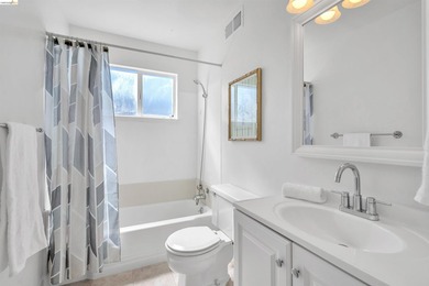 Charming upper May Valley 3 bedroom/ 2 bath home with a - photo 16