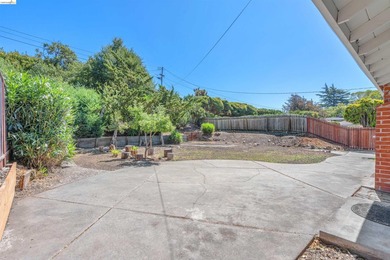 Charming upper May Valley 3 bedroom/ 2 bath home with a - photo 22