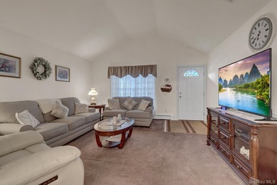 This solid 1988 built three-bedroom, two-bathroom ranch offers 1 - photo 2