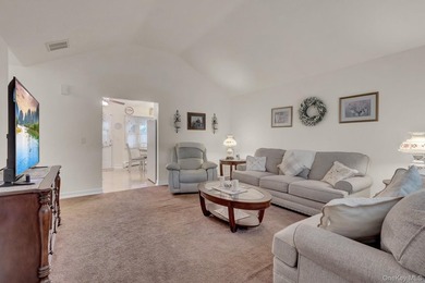 This solid 1988 built three-bedroom, two-bathroom ranch offers 1 - photo 3