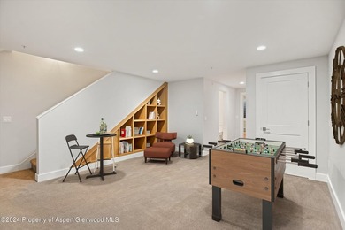 Welcome to your dream home! This fabulous 4-bedroom modern - photo 14