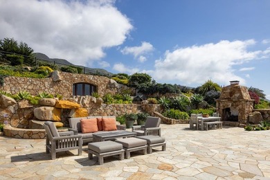 Set between the dramatic Carmel coastline and the Santa Lucia - photo 16