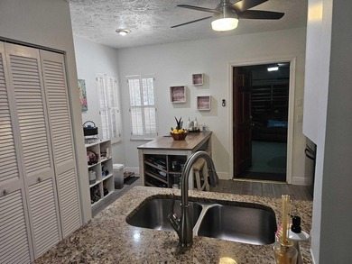 Beautiful single family pool home in La Mancha Royal Palm Beach - photo 16