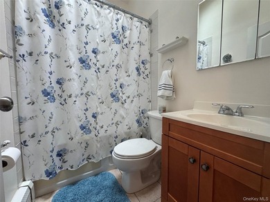 This solid 1988 built three-bedroom, two-bathroom ranch offers 1 - photo 10