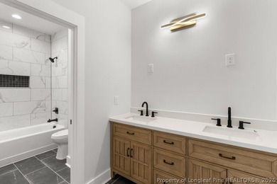 Experience the perfect blend of modern luxury and thoughtful - photo 21
