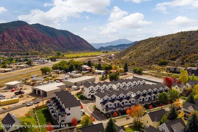 Welcome to your dream home! This fabulous 4-bedroom modern - photo 23
