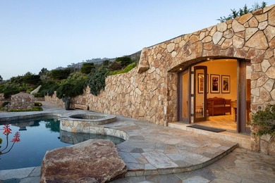 Set between the dramatic Carmel coastline and the Santa Lucia - photo 23