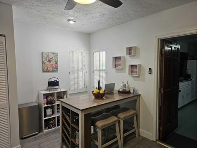 Beautiful single family pool home in La Mancha Royal Palm Beach - photo 25