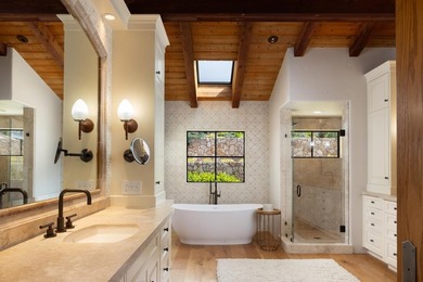 Set between the dramatic Carmel coastline and the Santa Lucia - photo 38