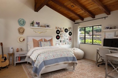 Set between the dramatic Carmel coastline and the Santa Lucia - photo 41
