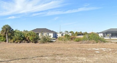 Build you new home on this beautiful Gulf Access lot in NW Cape - photo 3