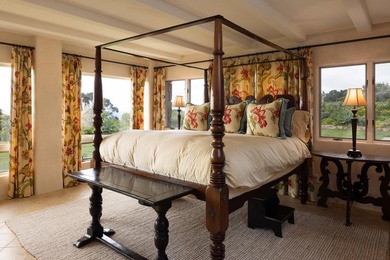 Set between the dramatic Carmel coastline and the Santa Lucia - photo 49