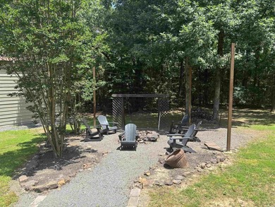 Enjoy being at your own Lake Home! This property features 3bdrm - photo 2