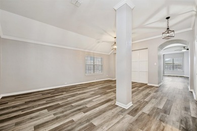 Welcome to 220 Parakeet Drive in the highly sought-after Paloma - photo 3