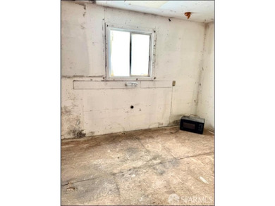 FIXER,but a great investment opportunity ! Public transportation - photo 6