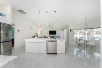Impressive 4 Bedroom, 3 Bedroom home with attached two car - photo 10