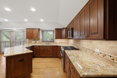 Pride of ownership at every turn, spacious floor plan & quality - photo 11