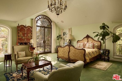 A romantic European-inspired villa in Santa Monica's coveted - photo 12