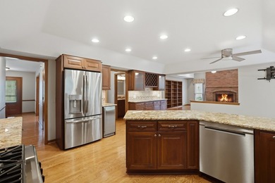 Pride of ownership at every turn, spacious floor plan & quality - photo 14