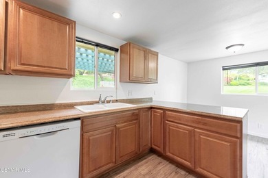 641 W La Loma Ave presents an extraordinarily rare opportunity - photo 15