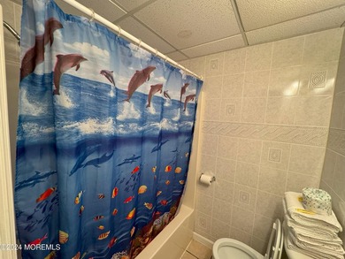40 Units Ocean Block. Could do $65,000-$75,000/Month Year Around - photo 15
