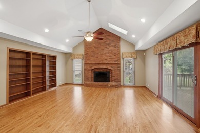Pride of ownership at every turn, spacious floor plan & quality - photo 19