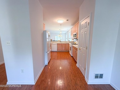 Welcome to this beautifully maintained EXPANDED Wentworth model! - photo 10