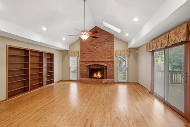 Pride of ownership at every turn, spacious floor plan & quality - photo 20