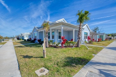 Don't miss your chance to own this charming Dreamsicle Cottage - photo 3