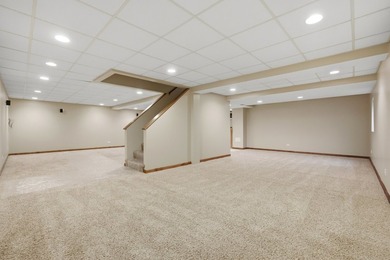 Pride of ownership at every turn, spacious floor plan & quality - photo 48