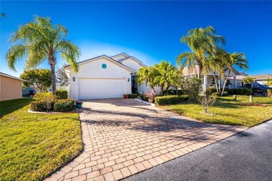 Impressive *LAKE FRONT*  3 Bedroom, 2 Bathroom home with - photo 2