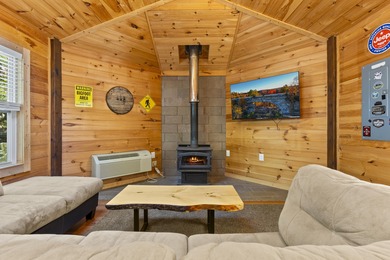 Kentucky River Home For Sale in Beattyville Kentucky