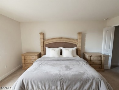 MOTIVATED SELLER. Located in a nice, friendly neighborhood in - photo 10