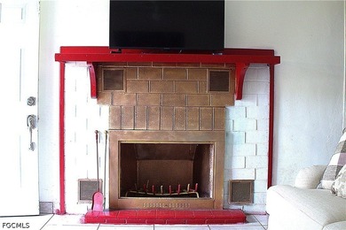Welcome home located on a spacious corner lot in a quiet North - photo 6