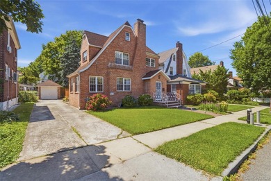 Location, Location! Turn-Key Gem Near Bowne Park Beautifully - photo 1